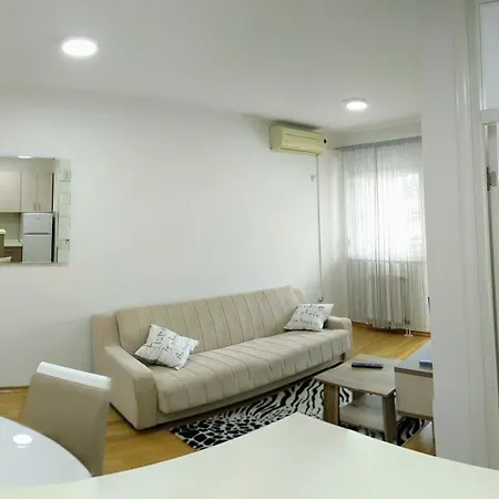 Apartman Mila Apartment *